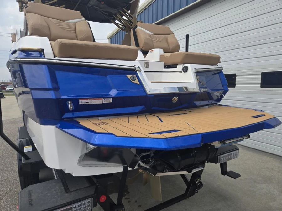 2027-mastercraft-x22-147901-image16