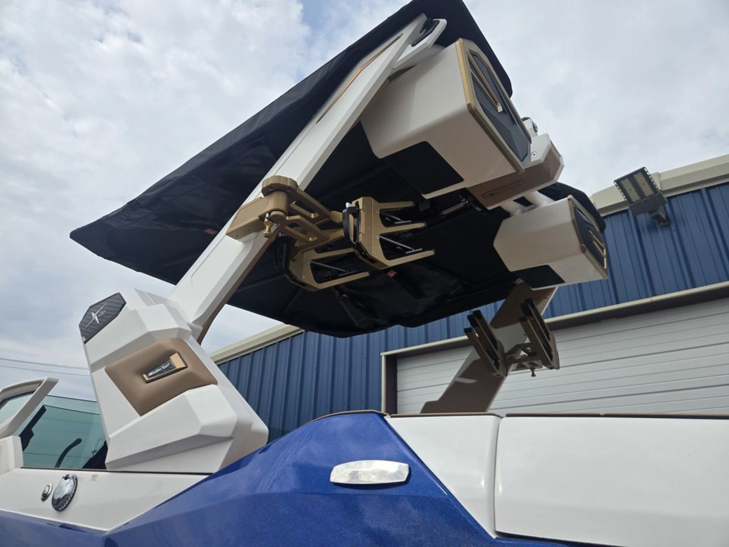 2027 Mastercraft X22