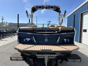 2021-mastercraft-xt21-147906-image7