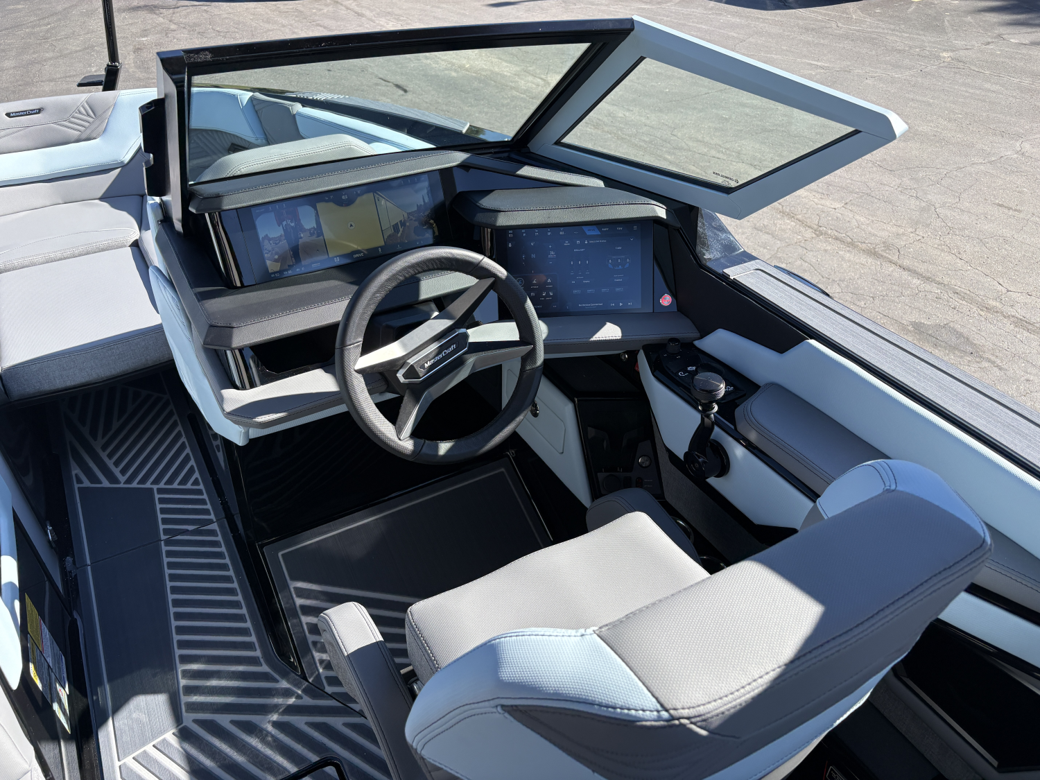 2027 MasterCraft XStar 23