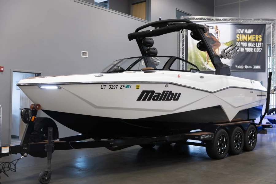 2023-malibu-wakesetter-25-lsv-147910-image2