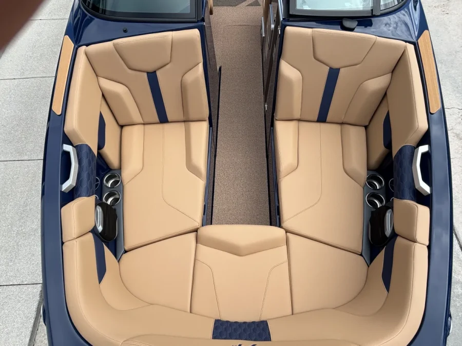 2026-mastercraft-xt24-147920-image10.webp