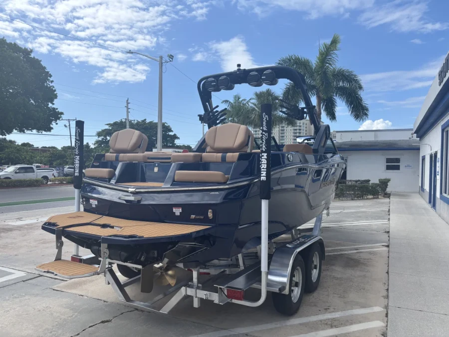 2026-mastercraft-xt24-147920-image4.webp