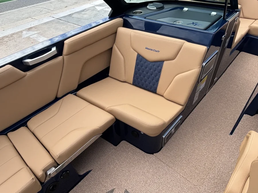 2026-mastercraft-xt24-147920-image9.webp