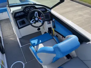 2023-mastercraft-nxt24-147922-image10.webp