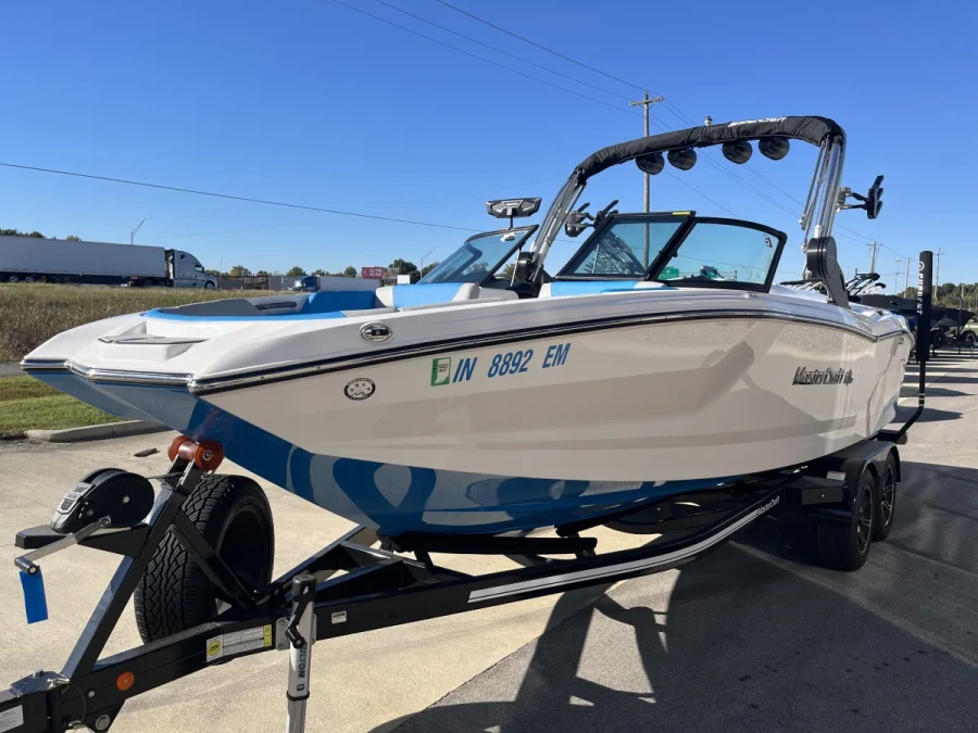 2023-mastercraft-nxt24-147922-image8.webp