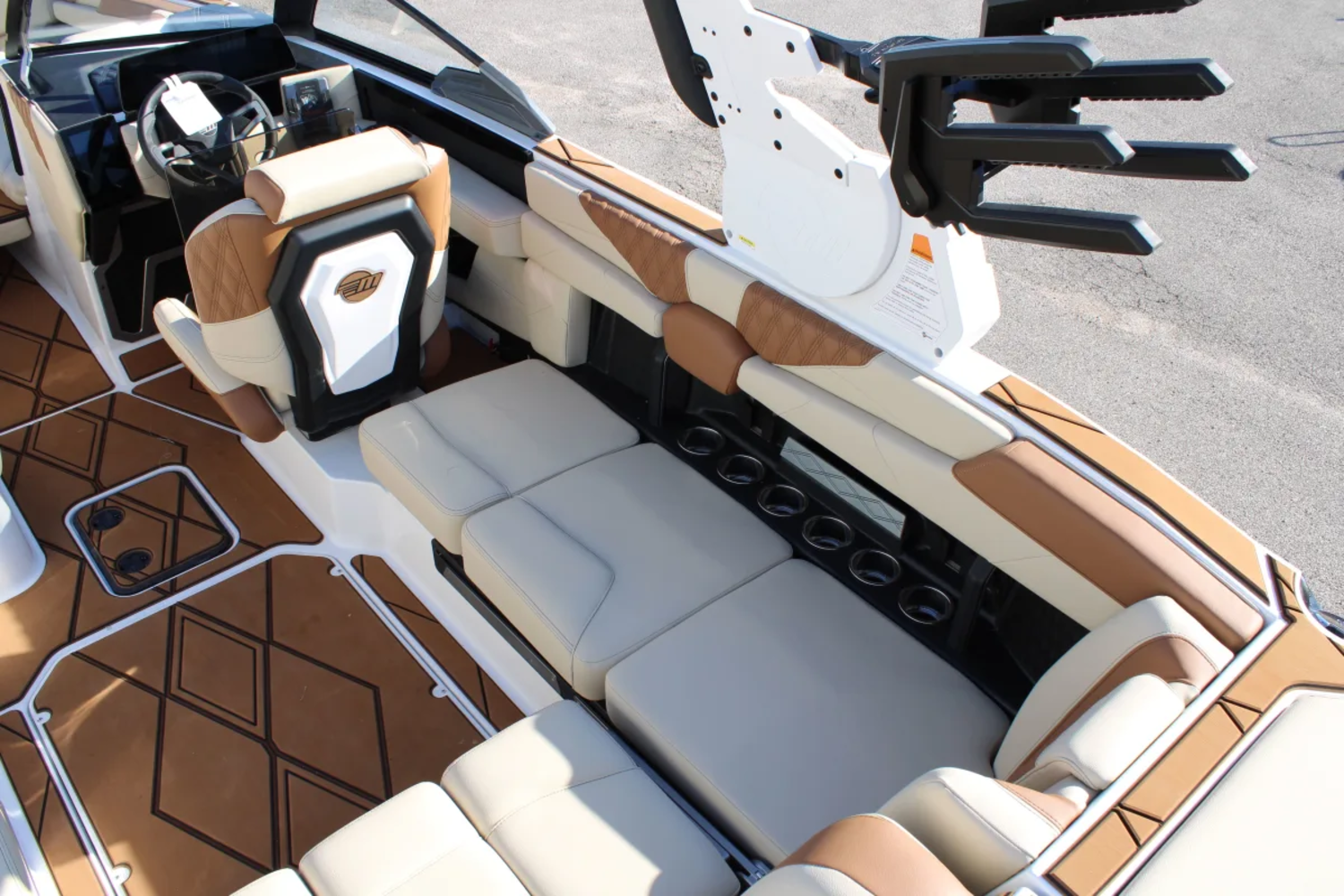 2027 Malibu M230