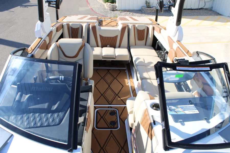 2027-malibu-m230-147926-image18.webp