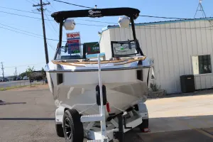 2027-malibu-m230-147926-image2.webp