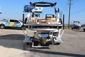 2027-malibu-m230-147926-image6.webp