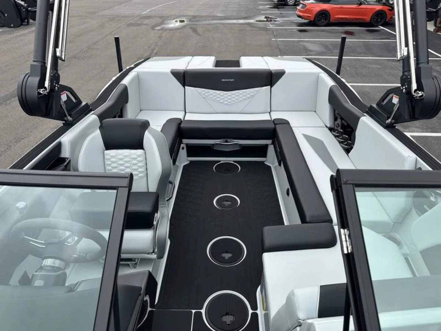 2027 MasterCraft NXT22