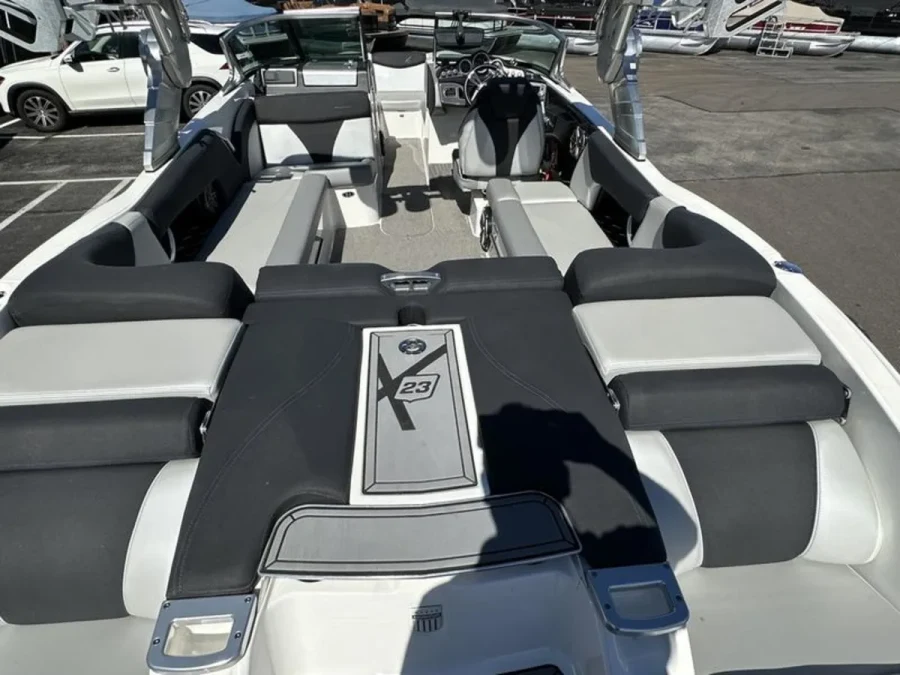 2017-mastercraft-x23-147937-image5.webp