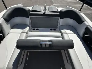 2017-mastercraft-x23-147937-image6.webp