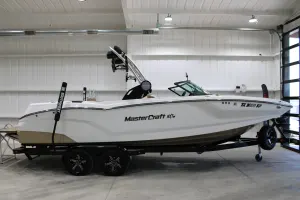 2022-mastercraft-nxt24-147940-image0.webp