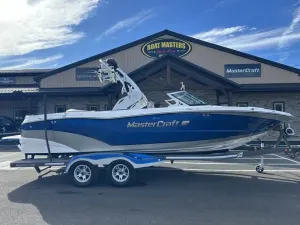 2017-mastercraft-xt23-147941-image0.webp