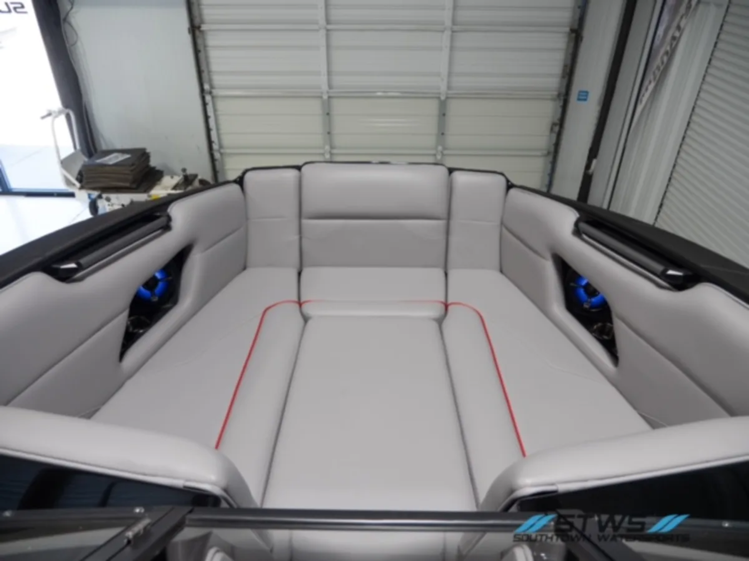 2026 MOOMBA MOJO 