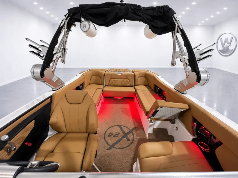 2019-mastercraft-x24-147952-image3.webp