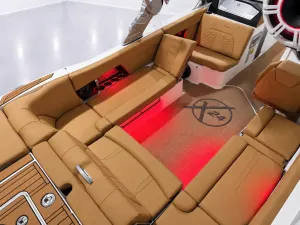 2019-mastercraft-x24-147952-image7.webp