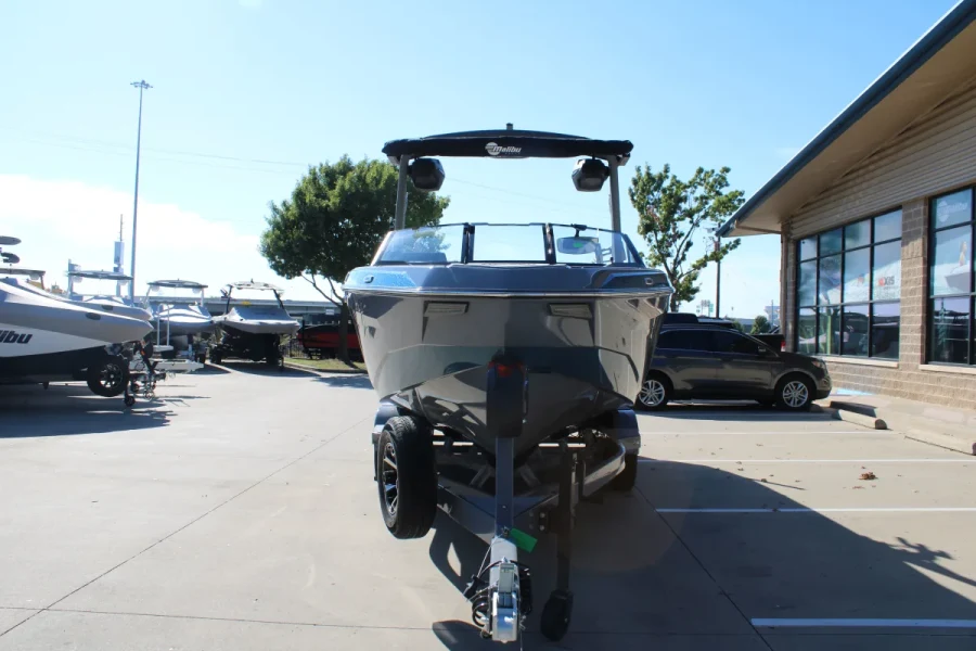 2027-malibu-wakesetter-25-lsv-147956-image2.webp