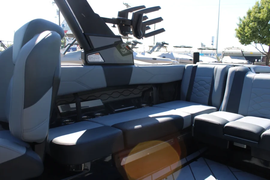 2027-malibu-wakesetter-23-lsv-147957-image14.webp