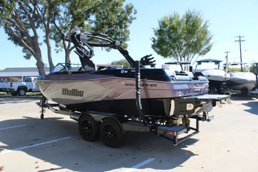 2027-malibu-wakesetter-23-lsv-147957-image5.webp