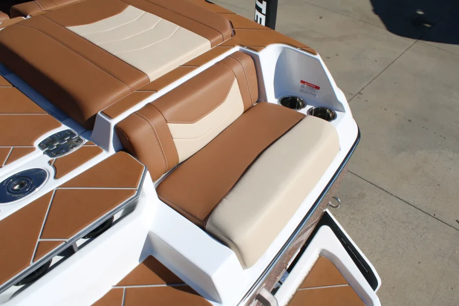 2027-malibu-wakesetter-23-lsv-147958-image10.webp