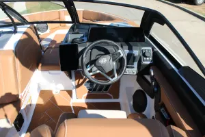 2027-malibu-wakesetter-23-lsv-147958-image12.webp