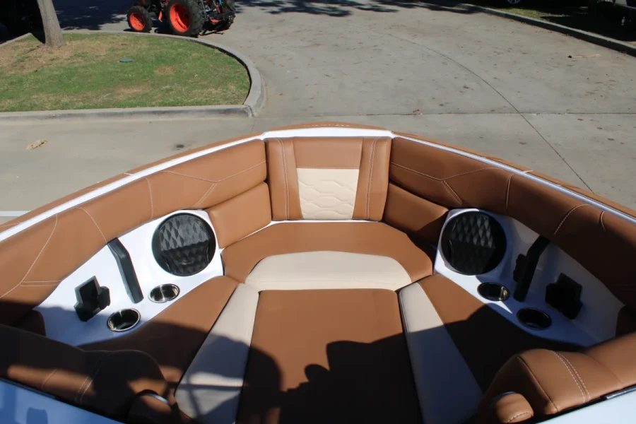 2027-malibu-wakesetter-23-lsv-147958-image13.webp