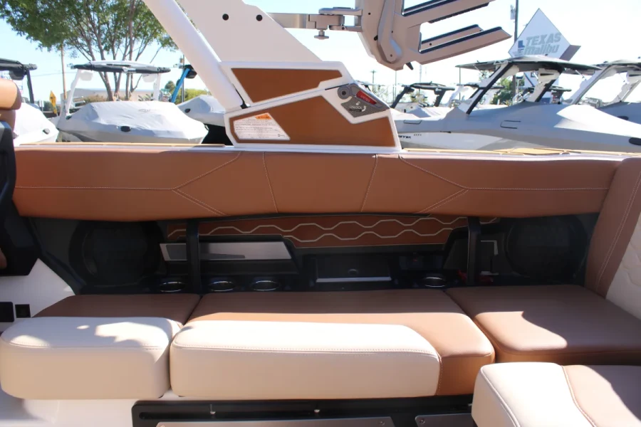 2027-malibu-wakesetter-23-lsv-147958-image16.webp