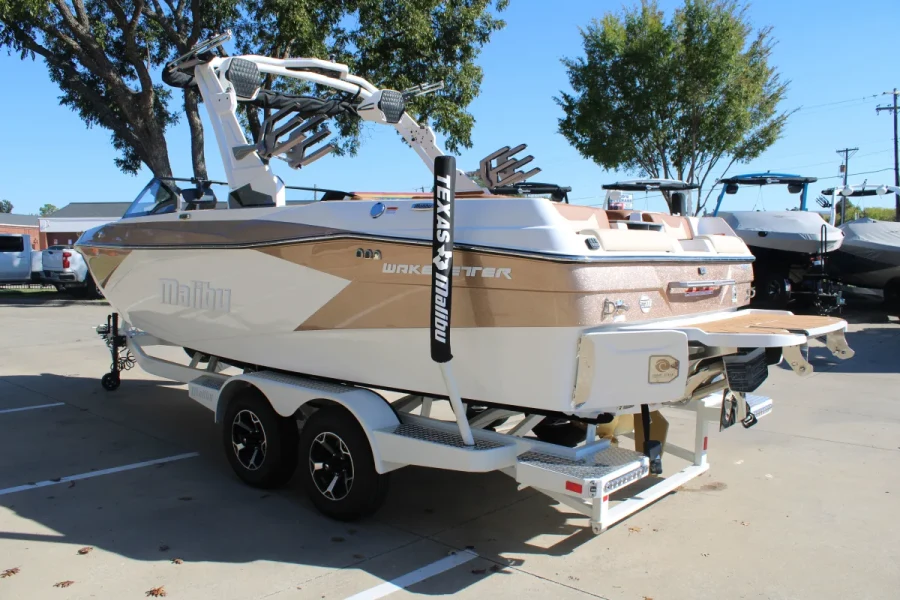 2027-malibu-wakesetter-23-lsv-147958-image5.webp