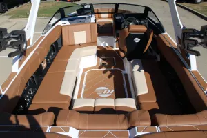 2027-malibu-wakesetter-23-lsv-147958-image9.webp