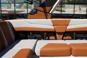 2027-malibu-21-lx-147959-image17.webp