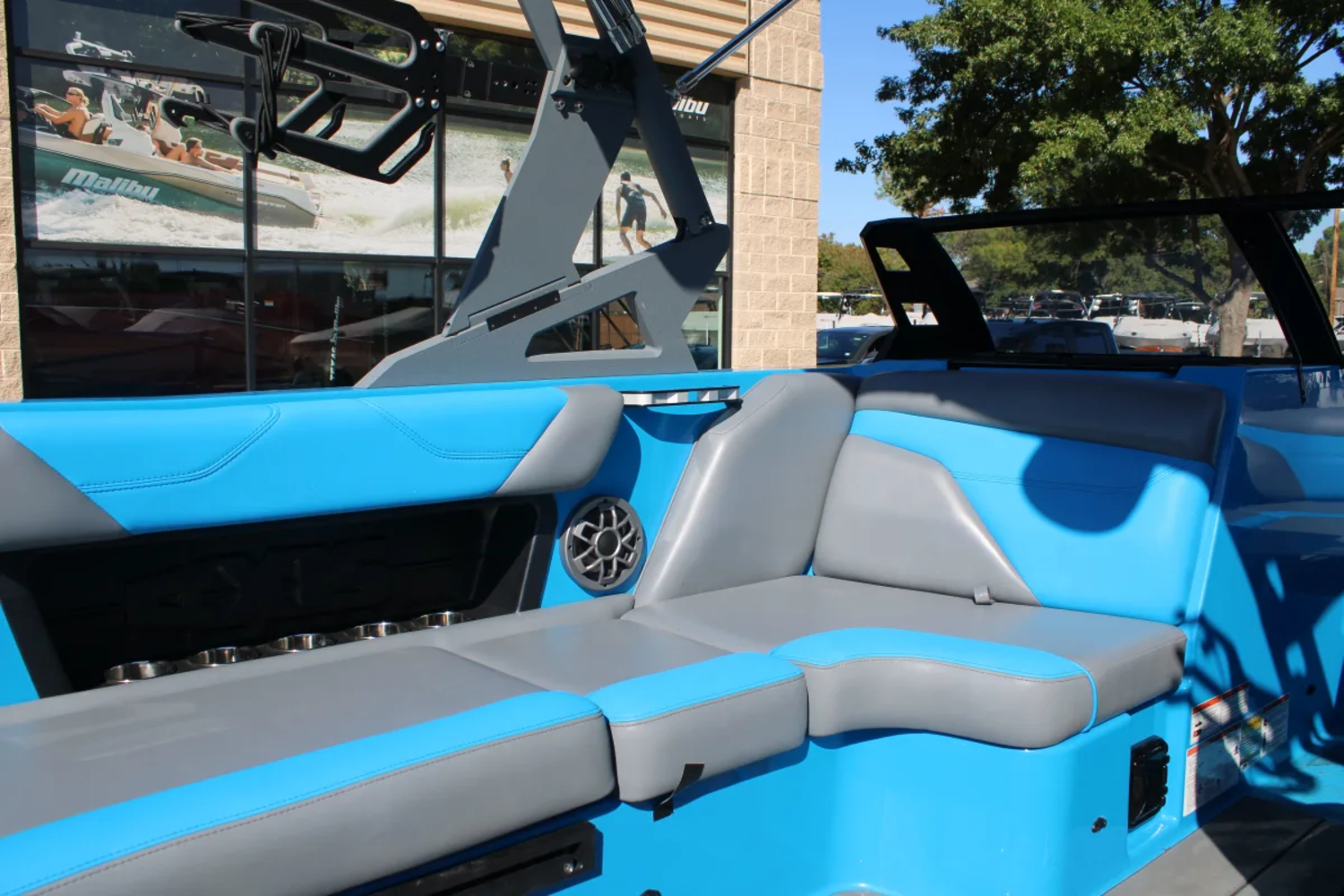 2019 Axis A22