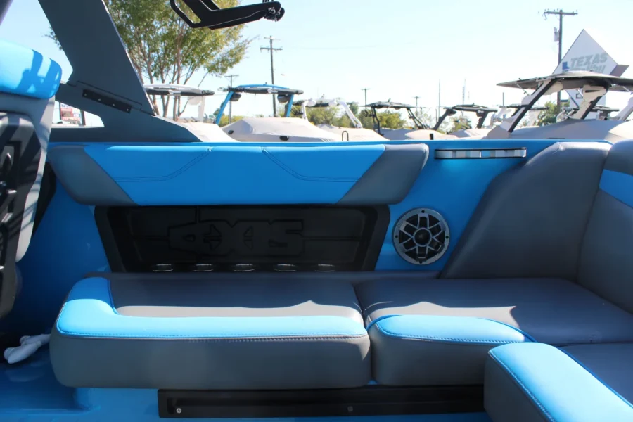 2019-axis-a22-147964-image15.webp