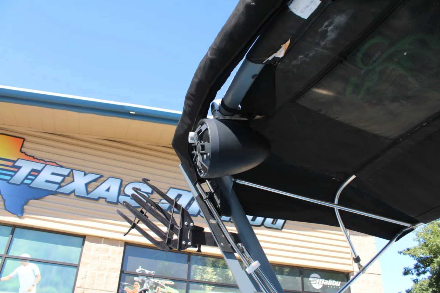 2019 Axis A22