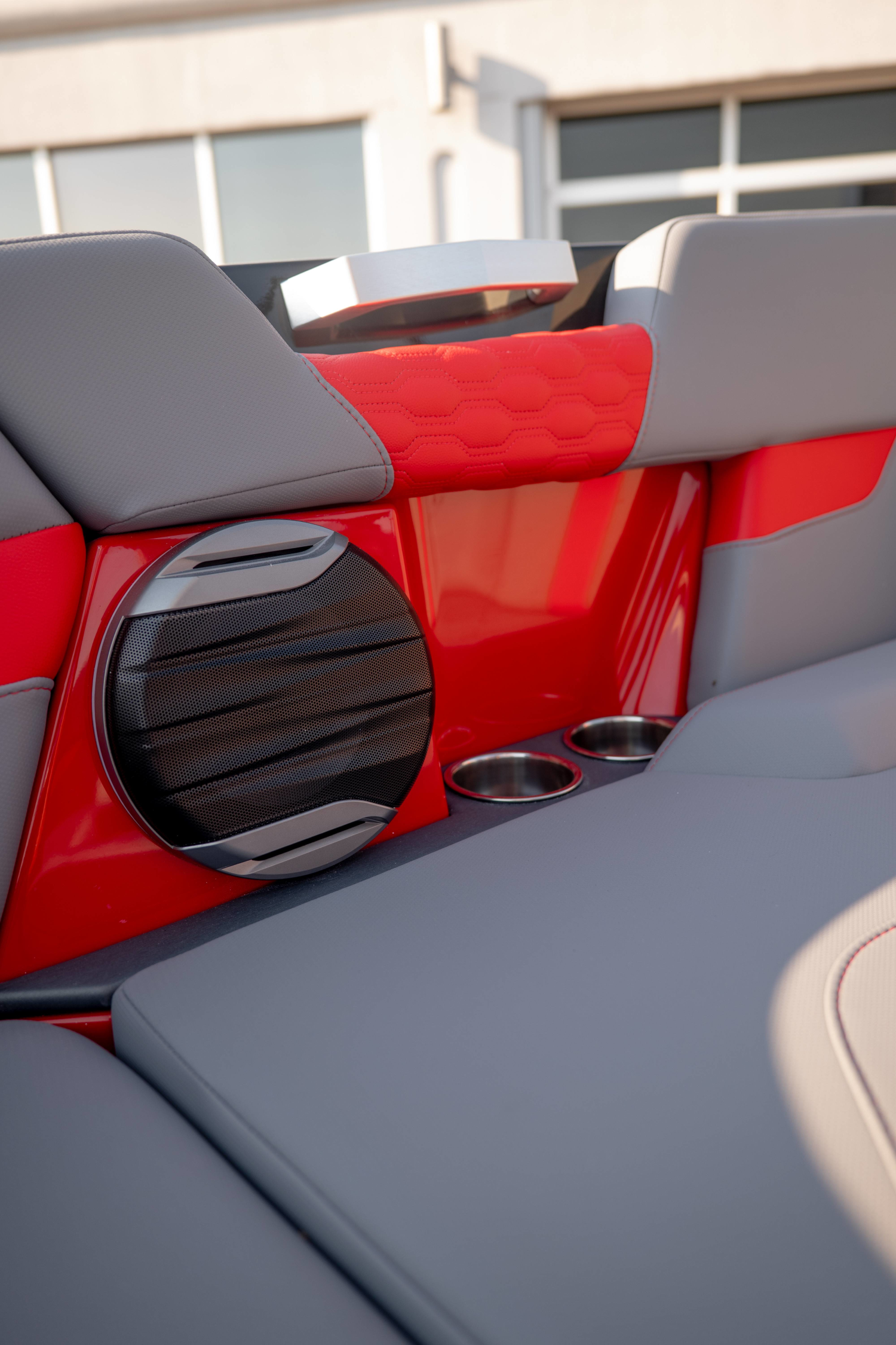 2027 MasterCraft XT24
