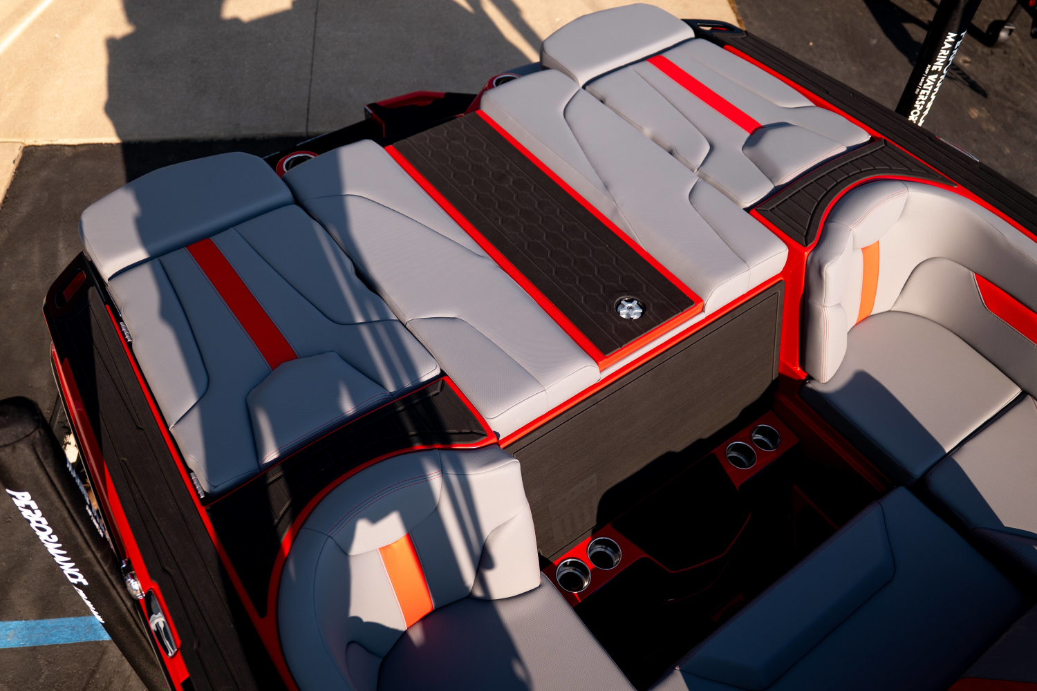 2027 MasterCraft XT24