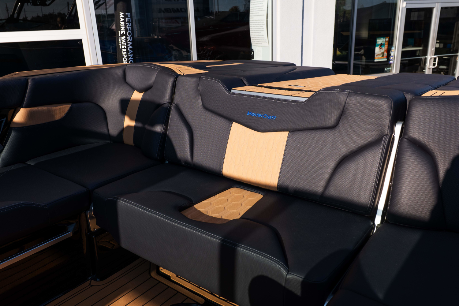 2027 MasterCraft XT22