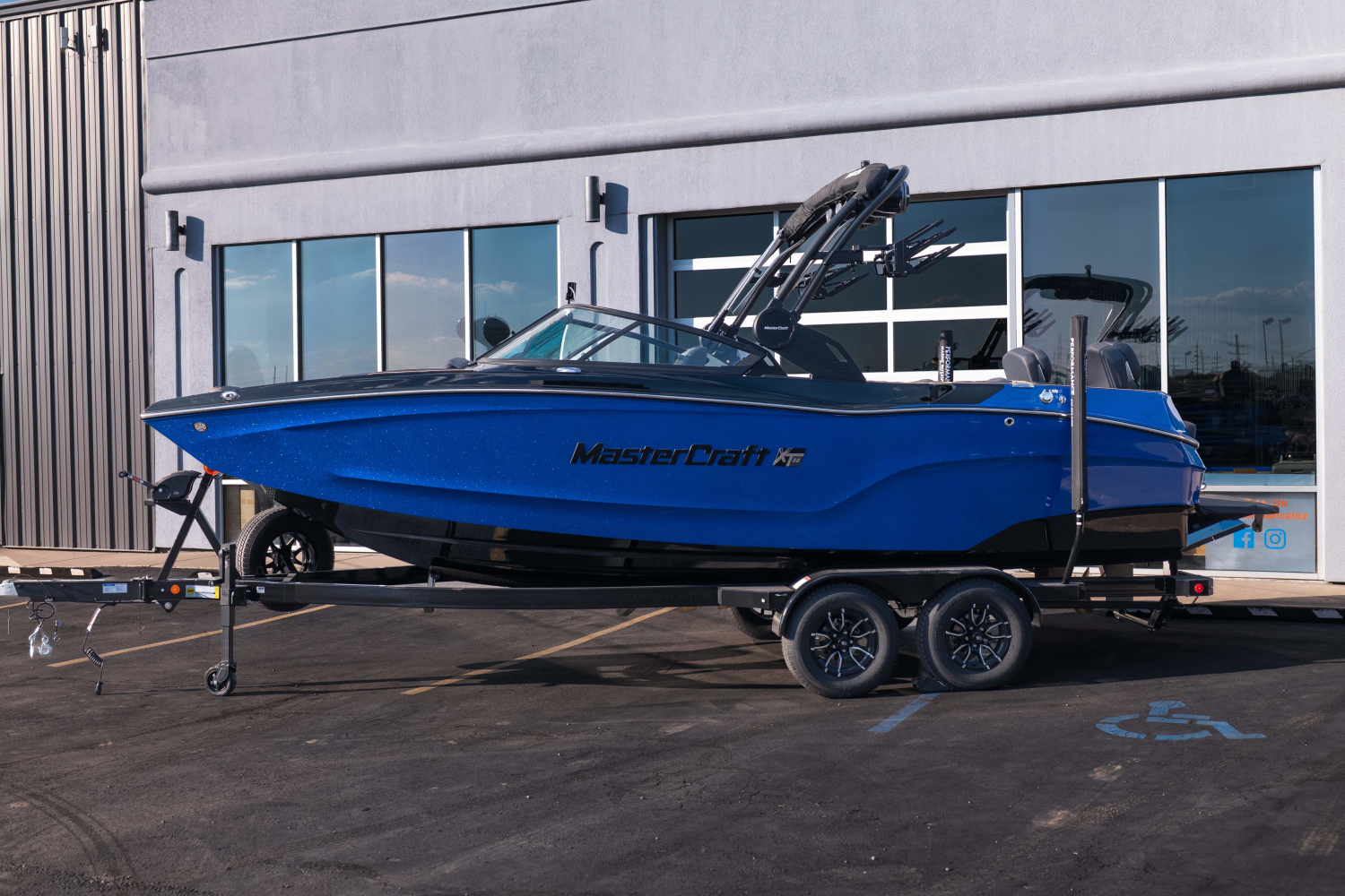2027 MasterCraft XT22