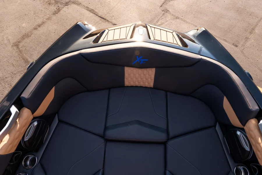 2027-mastercraft-xt22-147966-image8