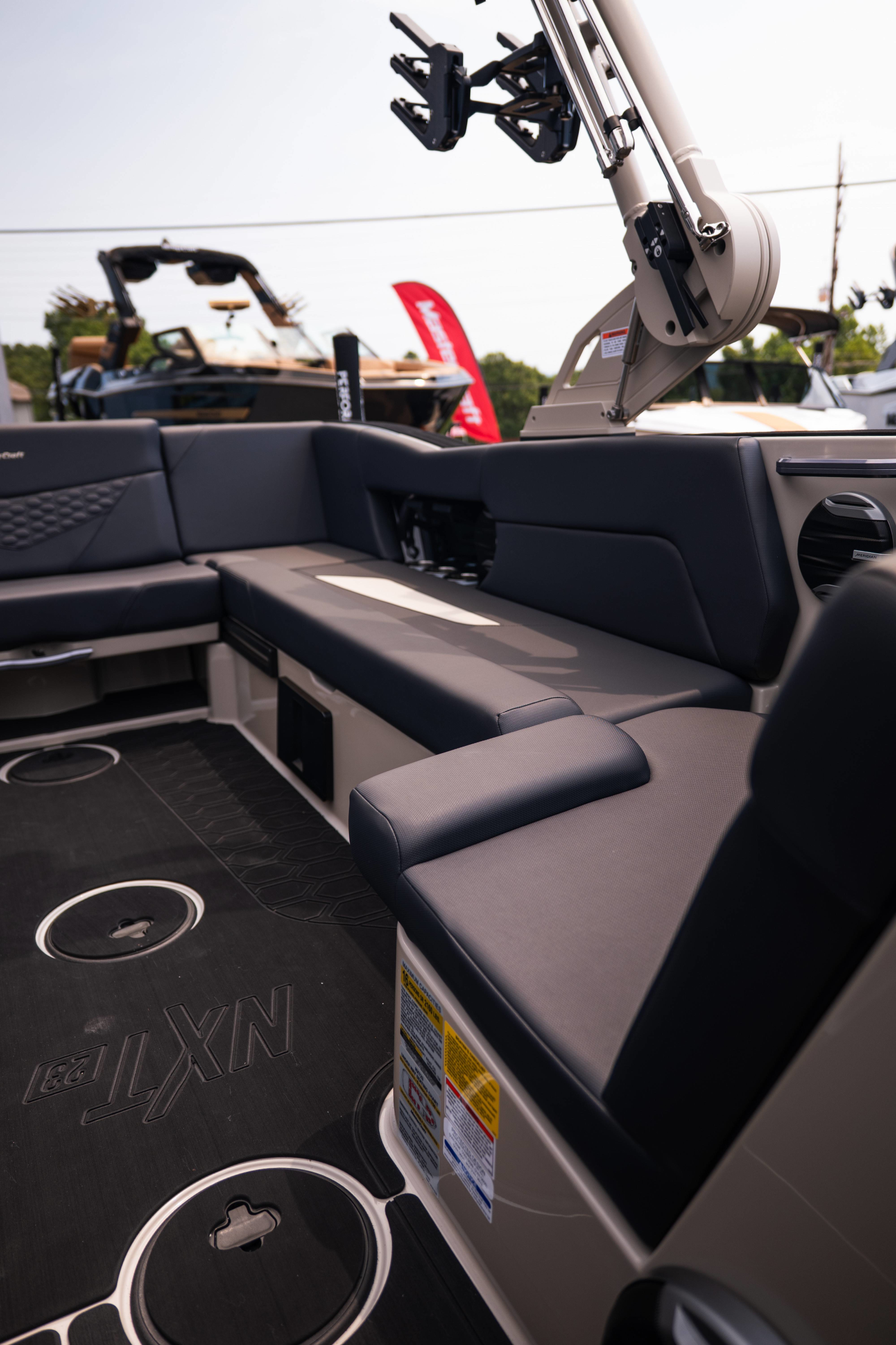 2027 MasterCraft NXT23