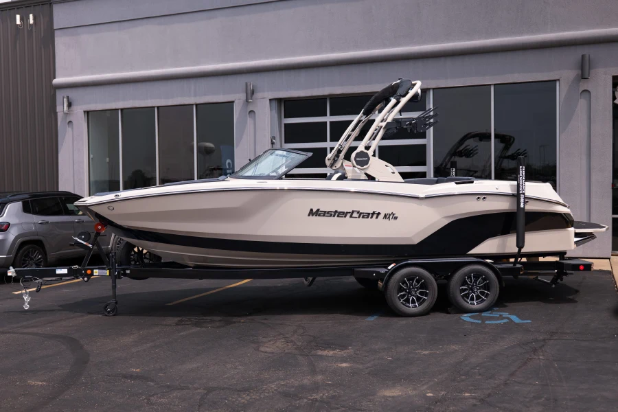 2027-mastercraft-nxt23-147968-image3