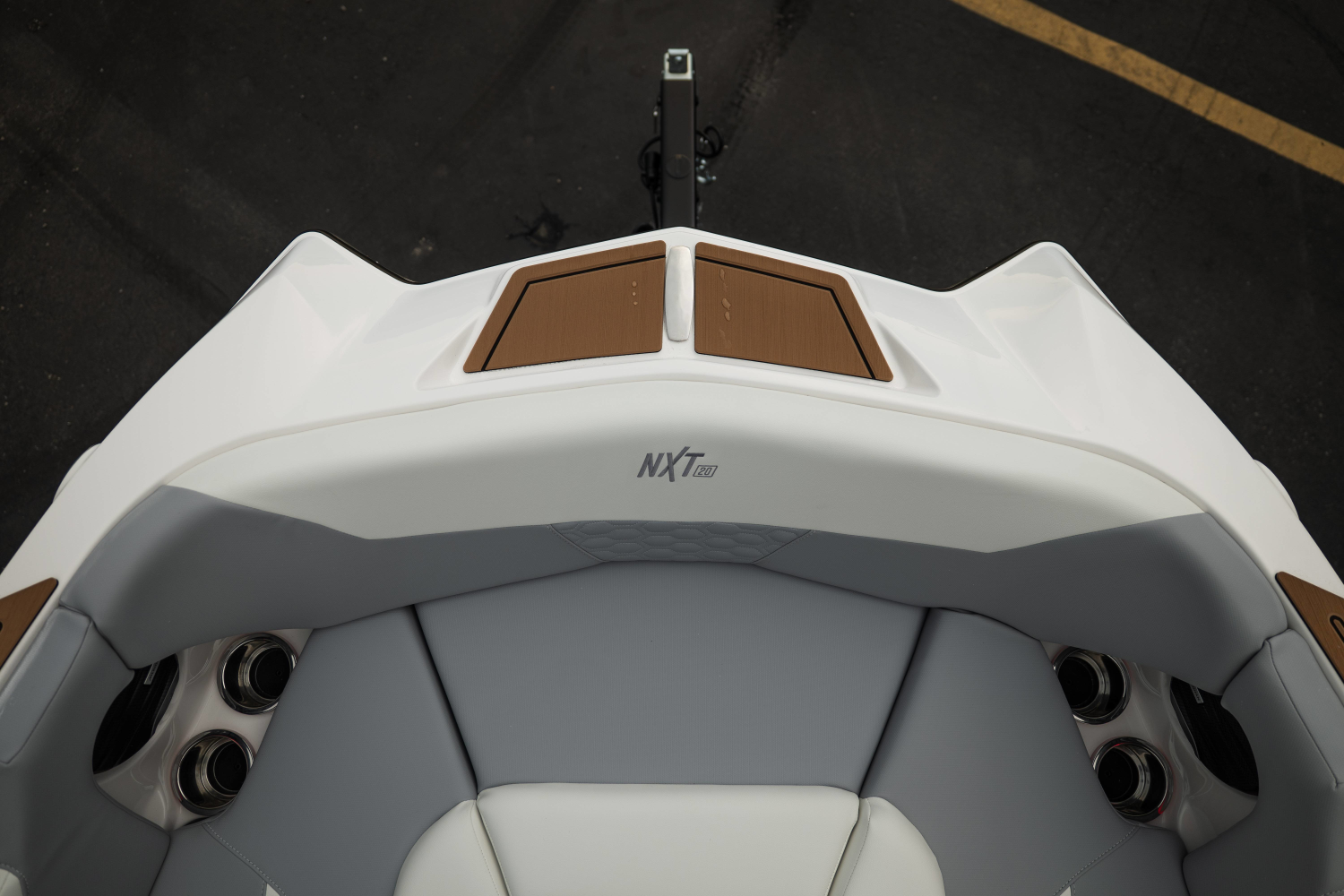2027 MasterCraft NXT20