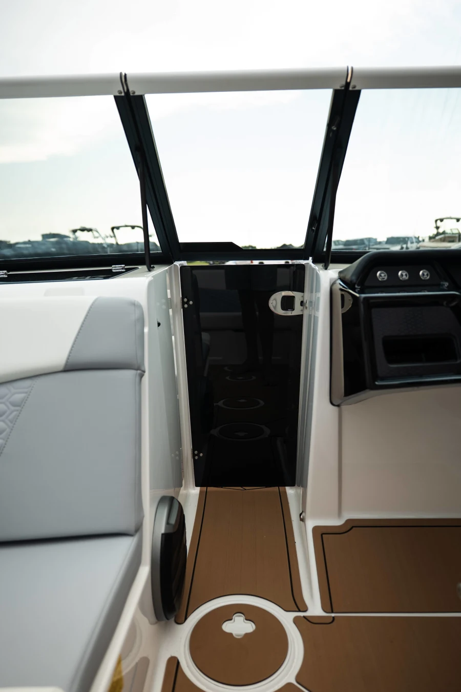 2027-mastercraft-nxt20-147970-image25