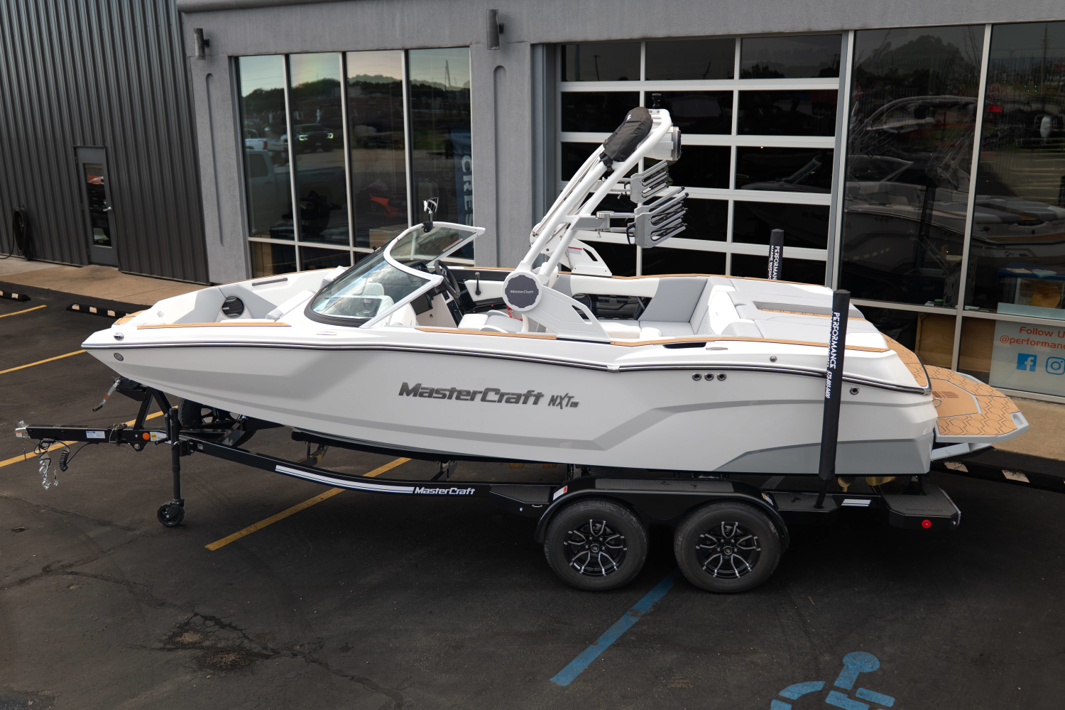 2027 MasterCraft NXT20