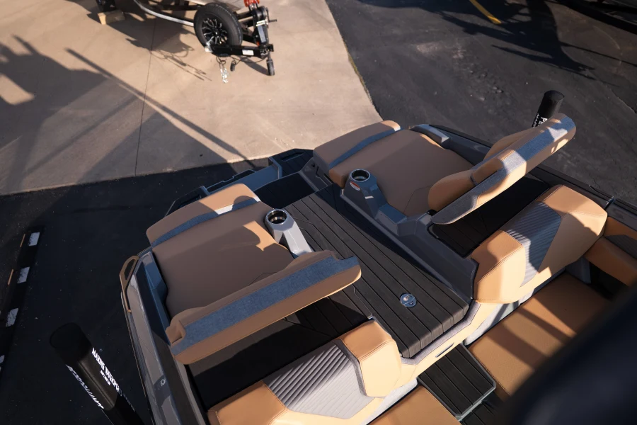 2027-mastercraft-x24-147972-image26