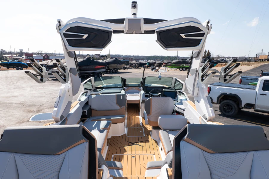 2026-mastercraft-x24-147975-image15