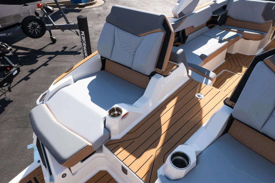 2026-mastercraft-x24-147975-image16