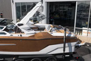 2026-mastercraft-x24-147975-image6
