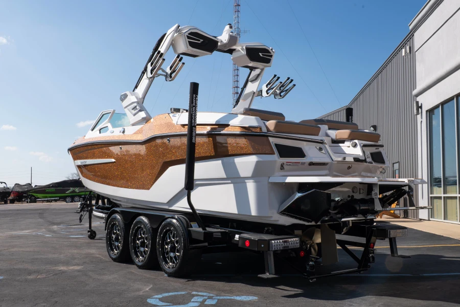 2026-mastercraft-x24-147975-image8